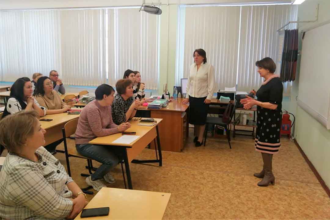 Shirenina vstrecha s pedagogami