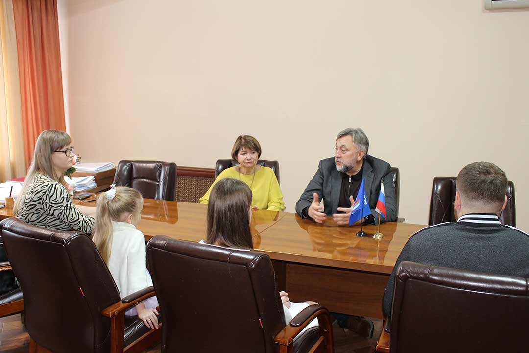 novohariton semyi mobilizovannih Zholobov 8