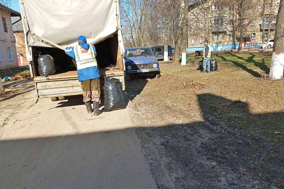 gzhel mesyachnik 2