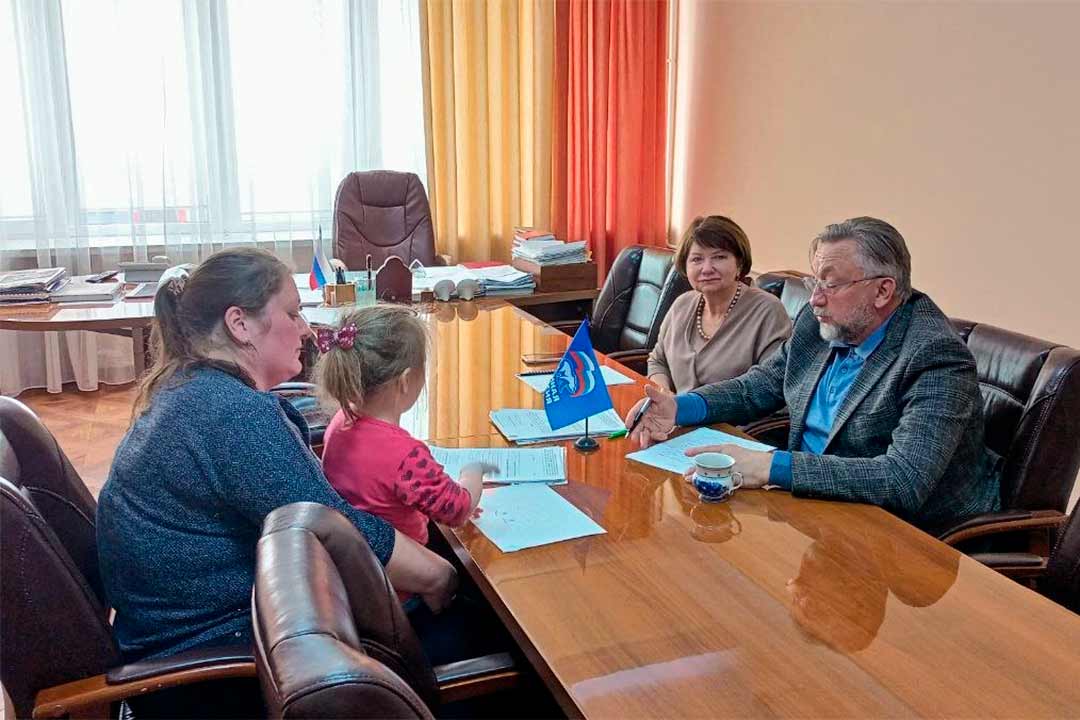 novohariton deputat Zholobov 1