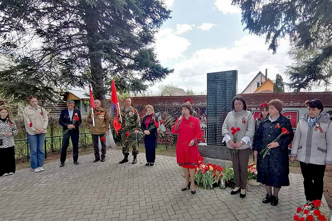 novoharitonovskoe vozlozhenie cvetov 5