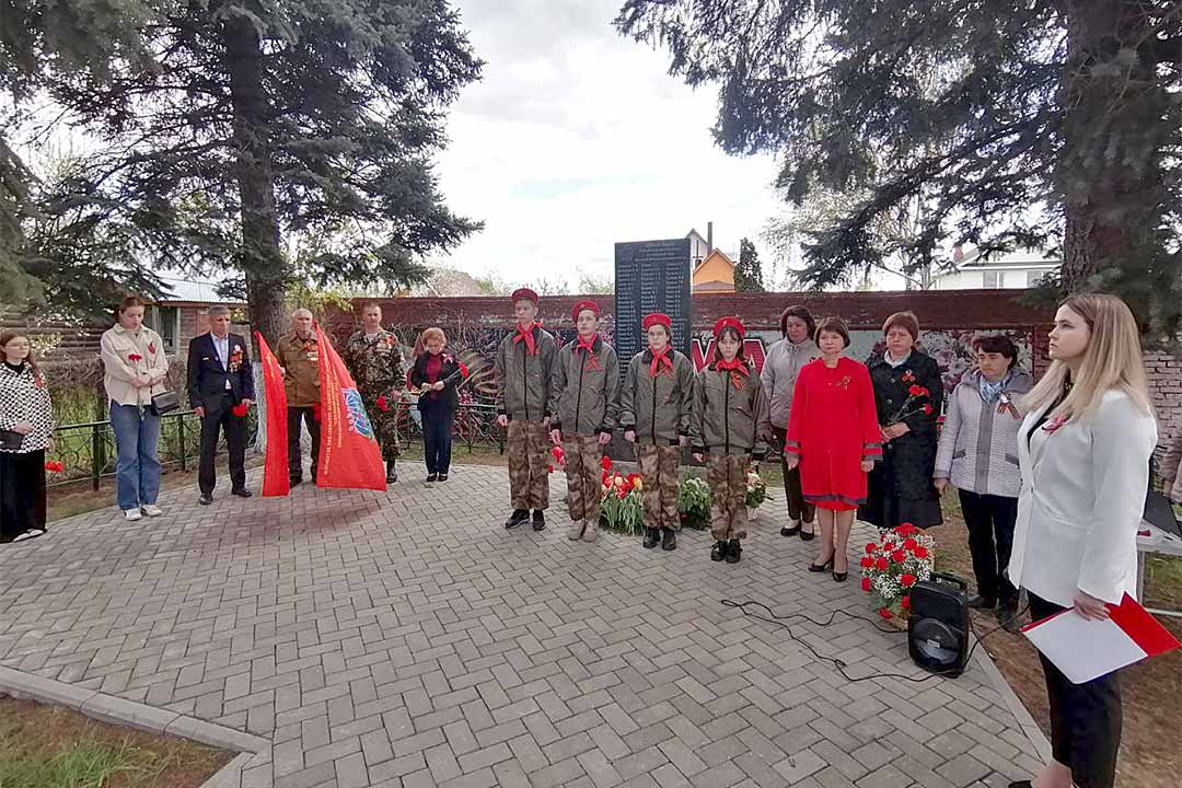 novoharitonovskoe vozlozhenie cvetov 7
