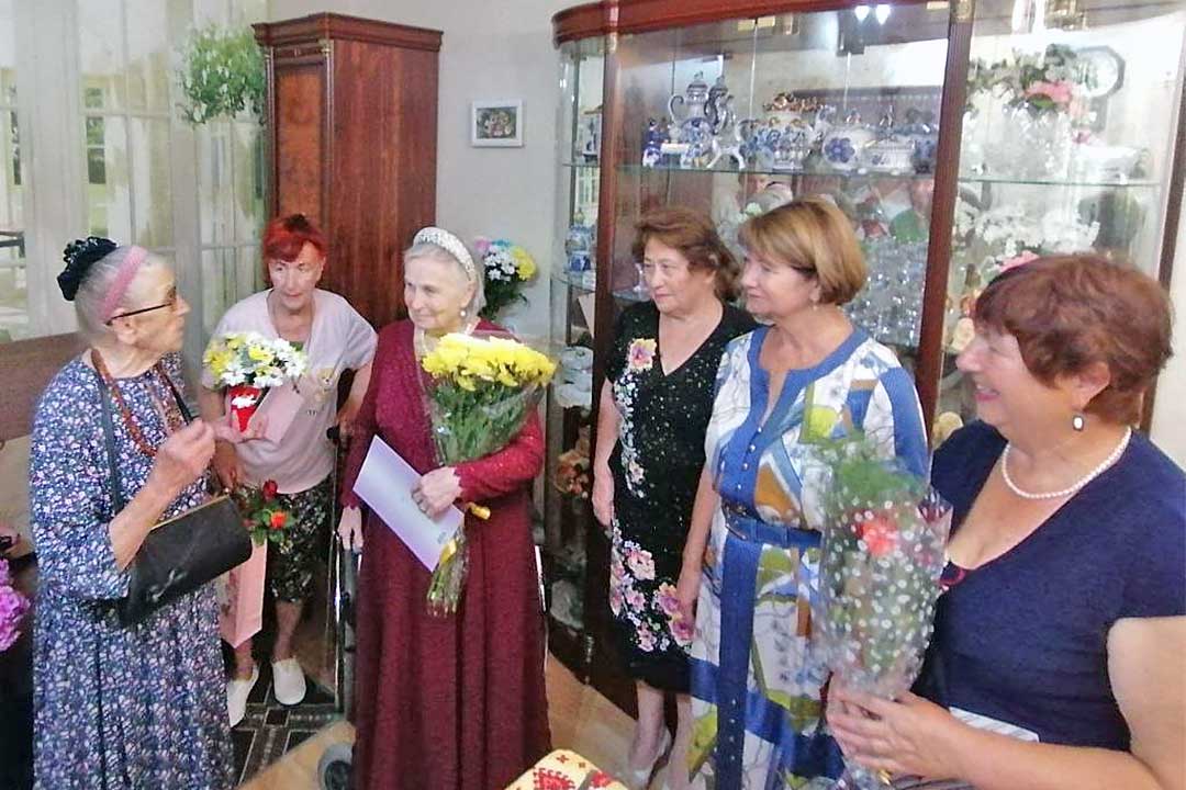 gzhel yubilyar yukina 5