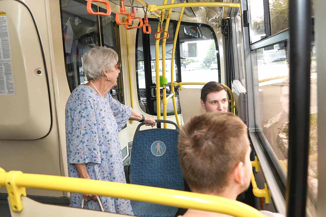 transport malyshev avtobus 3