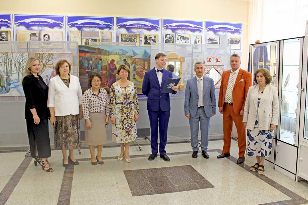 vistavka vipusknih rabot GGU 2