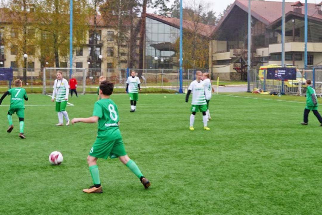 Futbol Nadeshda 2