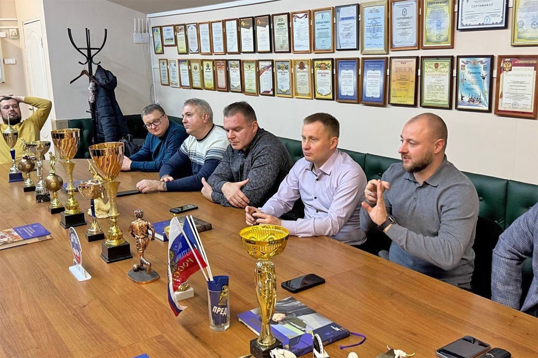 Edinaya Rossiya Itigi Goda 1