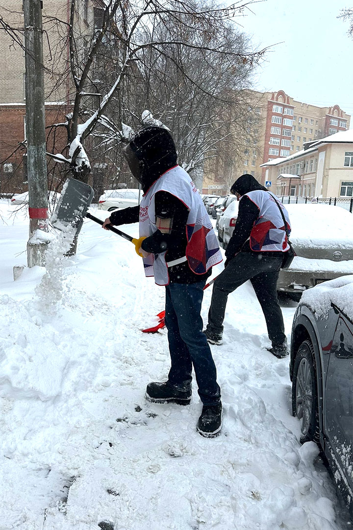 Aktivisti Ubirayut Sneg 5
