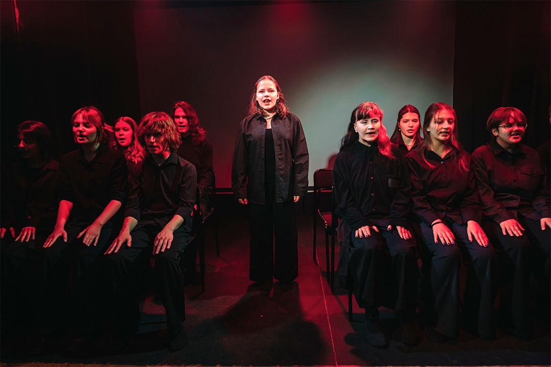 Molodejnii Teatr Istoriya Lubvi 2
