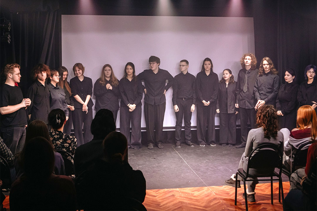 Molodejnii Teatr Istoriya Lubvi 2