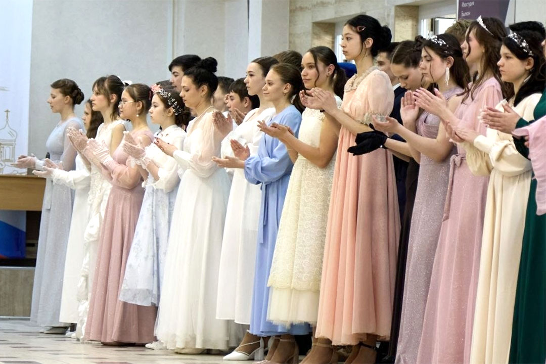 Yunatmiya Vesenniy Bal 1
