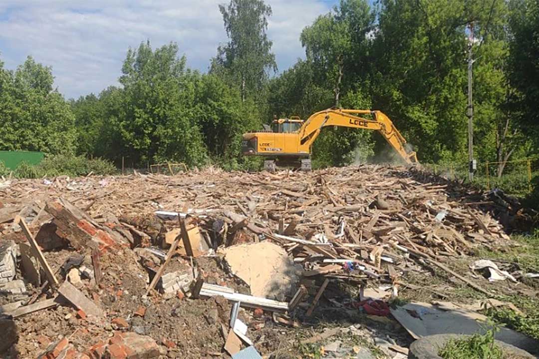 В Раменском муниципальном округе снесли аварийный жилой дом