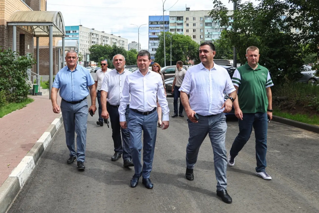 Malishew Dvor Na Chugunova 1